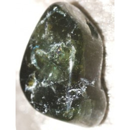 Tourmaline verte percée