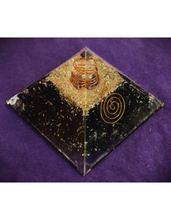 Pyramide orgone Tourmaline